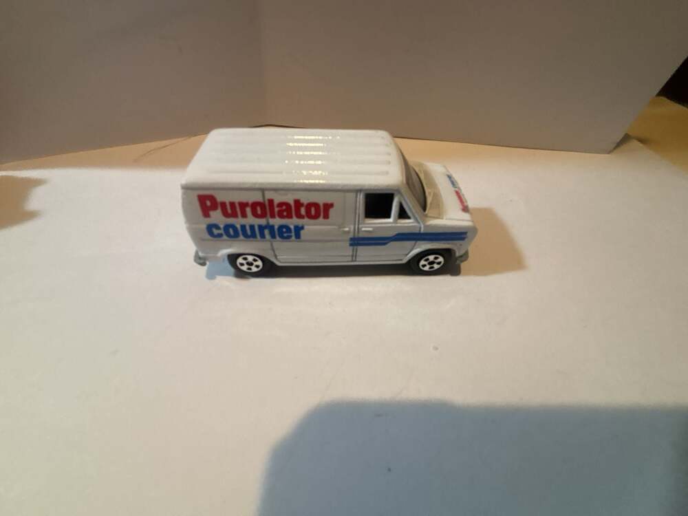 Very Rare 1164th scale Ertl "Dekalb Seed" Ford Van with original box